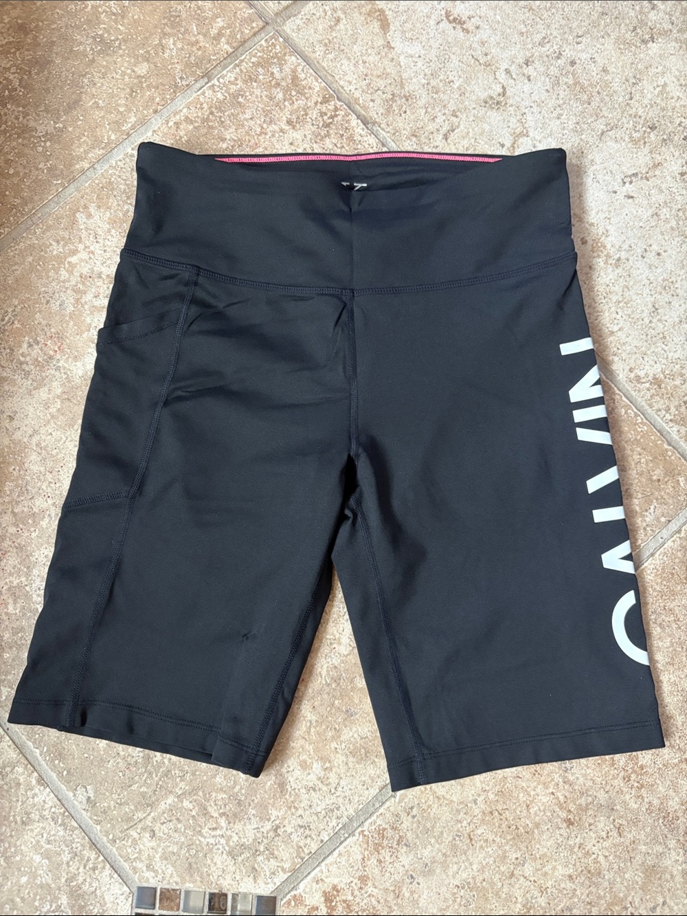 Black Athletic Bike Shorts with Side Pocket